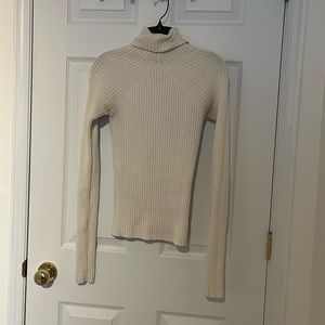 Fitted White Turtle Neck Long Sleeve